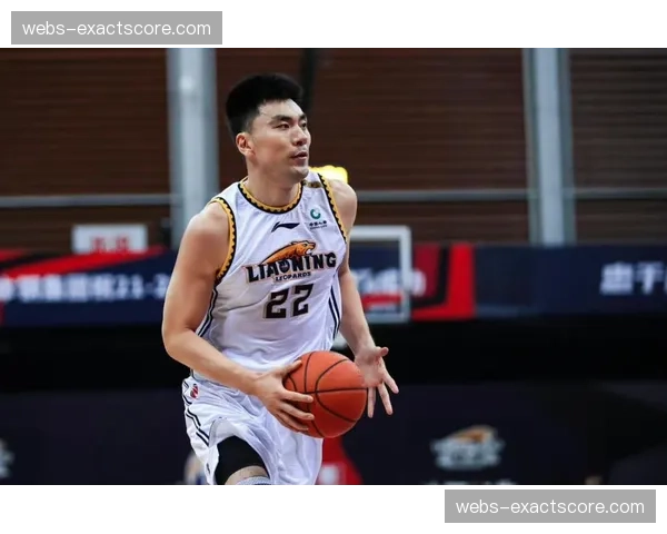 辽宁队为老将李晓旭举办出场数里程碑仪式，获赠特制纪念球衣