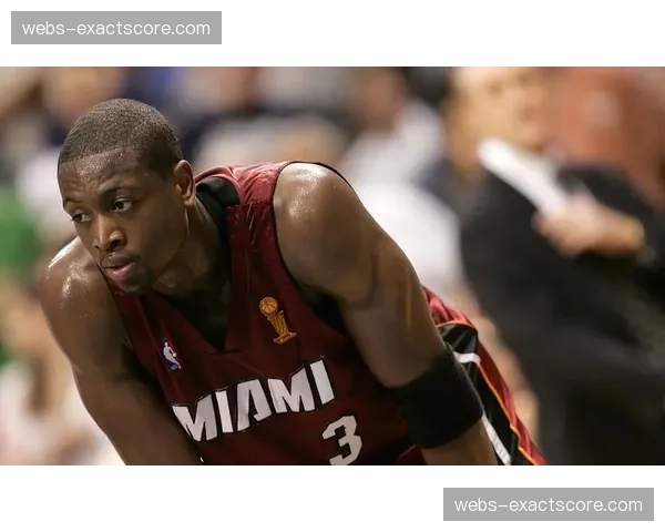 退役名宿韦德在播客中谈到：当今规则下，如何利用第一步启动制造突破优势